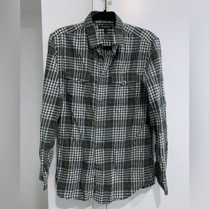 Banana Republic Men’s Medium button up Slim Fit